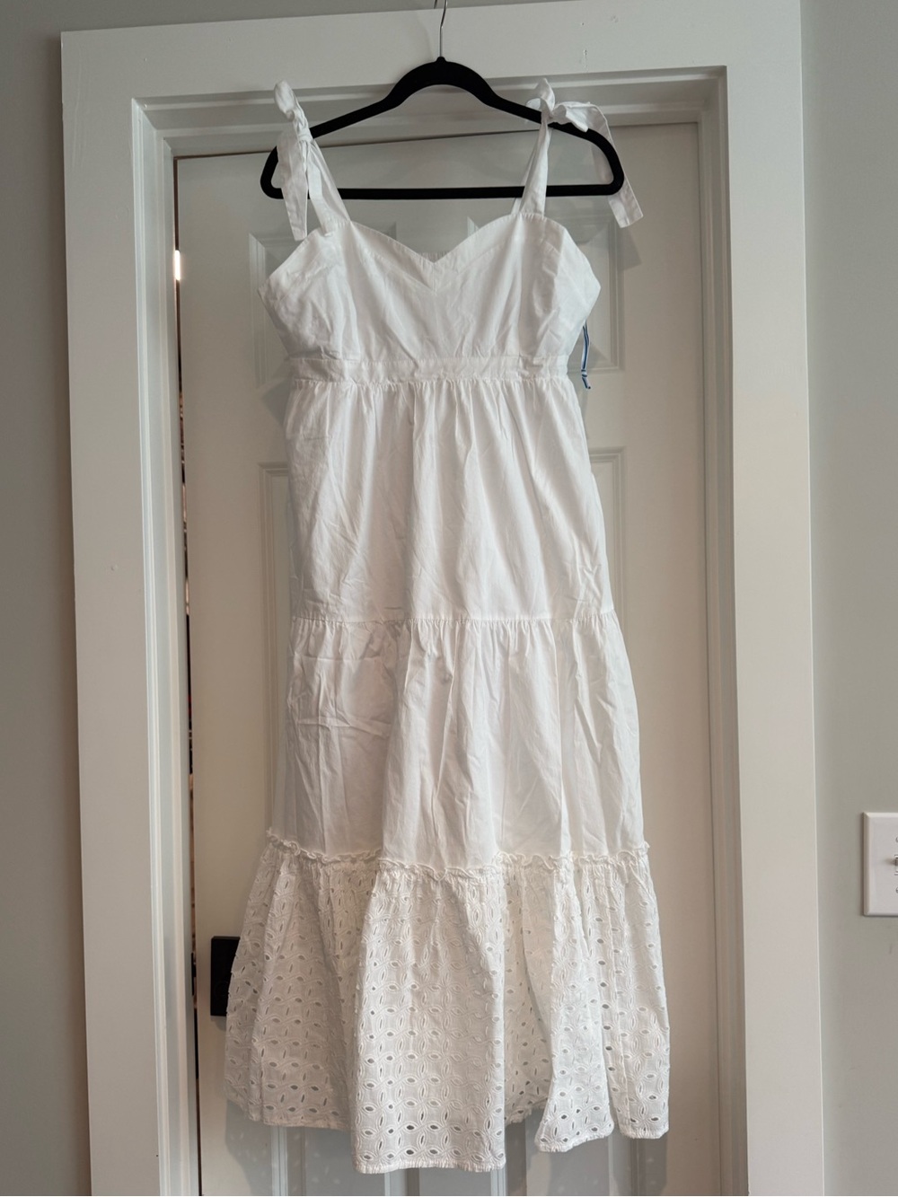 White Eyelet Tiered Sundress with Tie Straps southern Tide size M